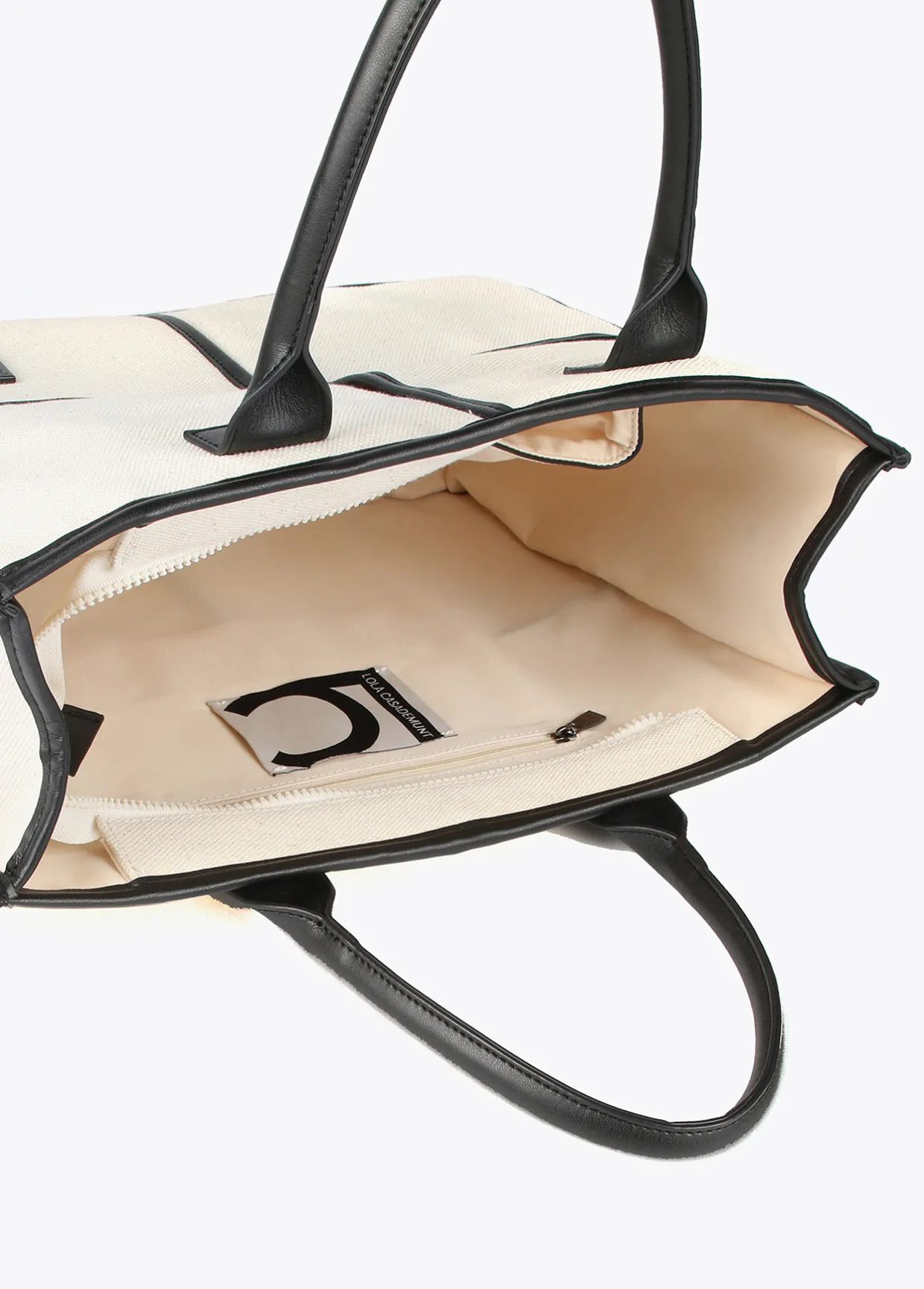 Bolso tipo shopper blanco y negro