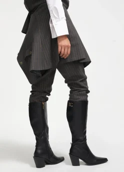 Bota estilo cowboy caña alta