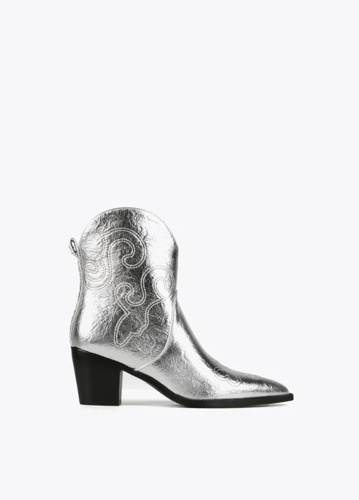 Botín estilo cowboy