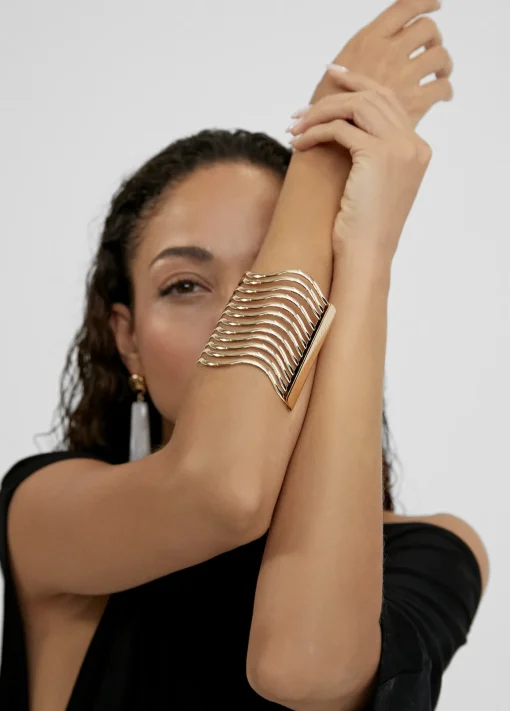 Brazalete ancho dorado
