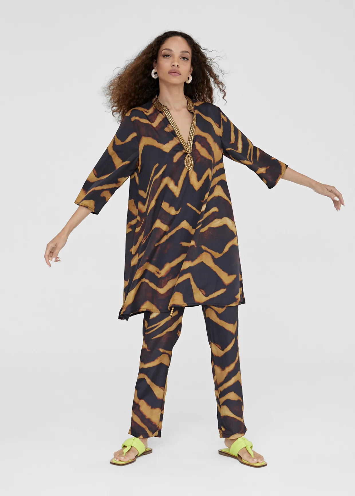 Caftan corto estampado cebra