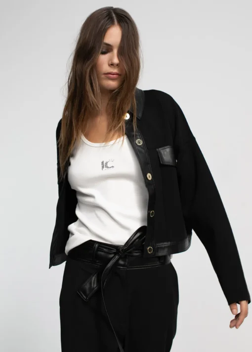 Chaqueta corta de punto