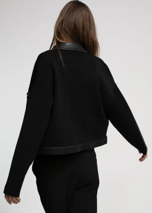 Chaqueta corta de punto