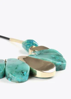 Collar con colgante turquesa