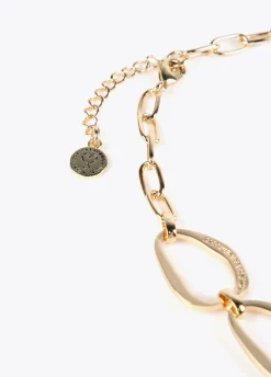Collar dorado largo