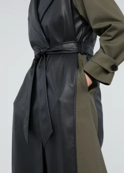 Gabardina combinada efecto piel