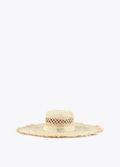 Pamela con flecos y logo