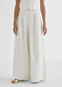 Pantalón ancho y fluído