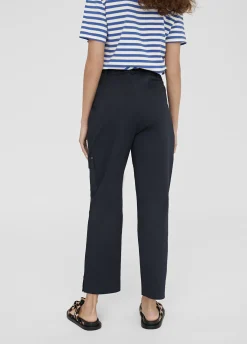 Pantalón con bolsillos