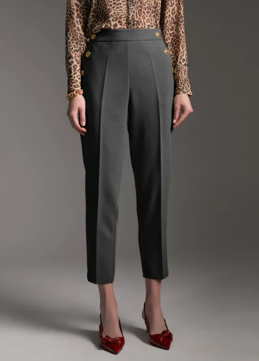 Pantalón detalle botones