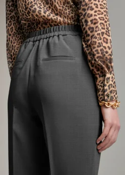 Pantalón detalle botones