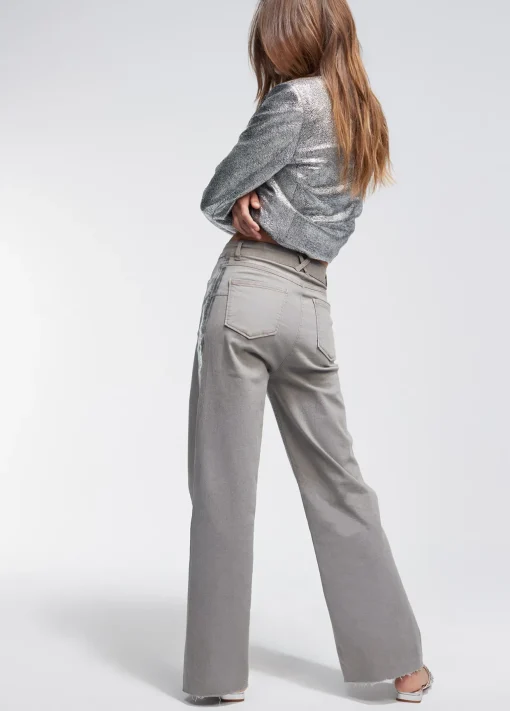 Pantalón detalle laminado