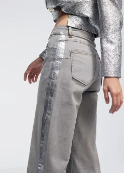 Pantalón detalle laminado