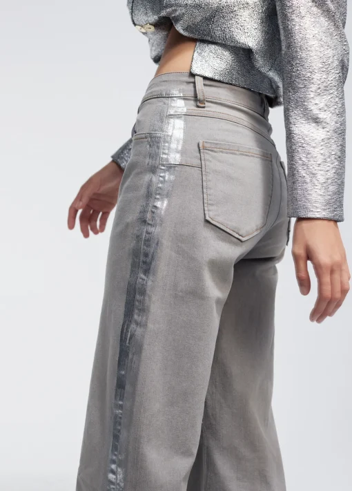 Pantalón detalle laminado