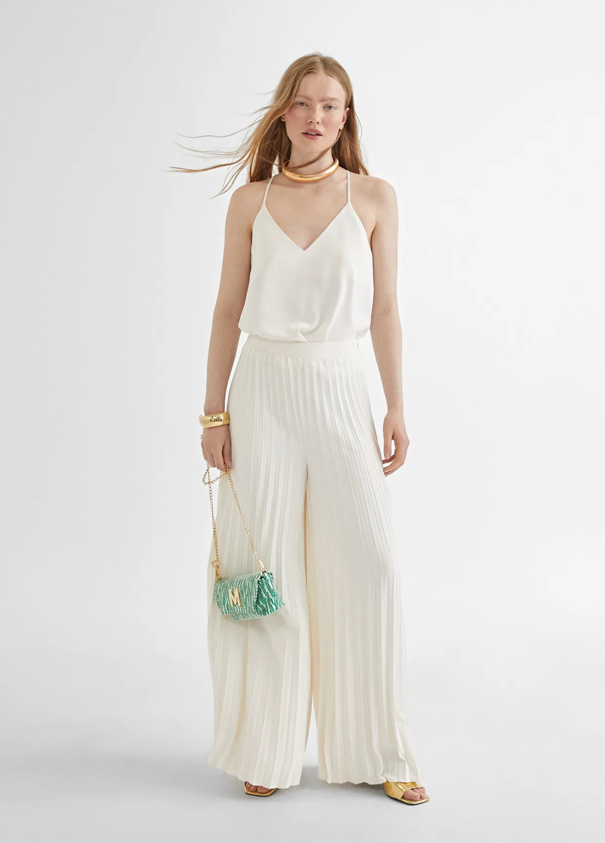 Pantalón plisado y fluído