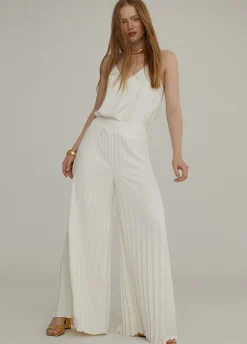 Pantalón plisado y fluído