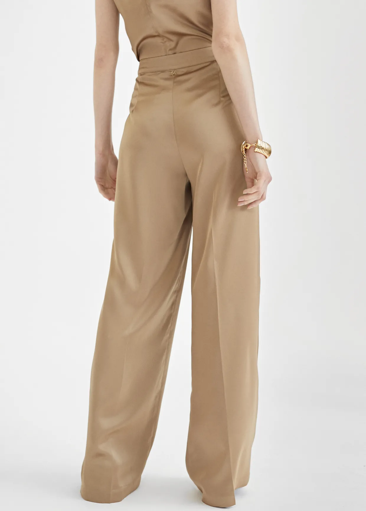 Pantalón recto satinado