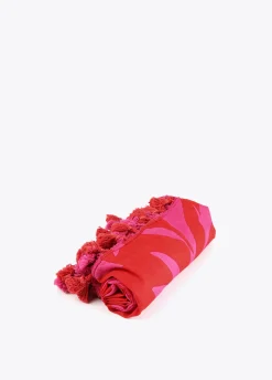 Pareo fucsia y rojo.