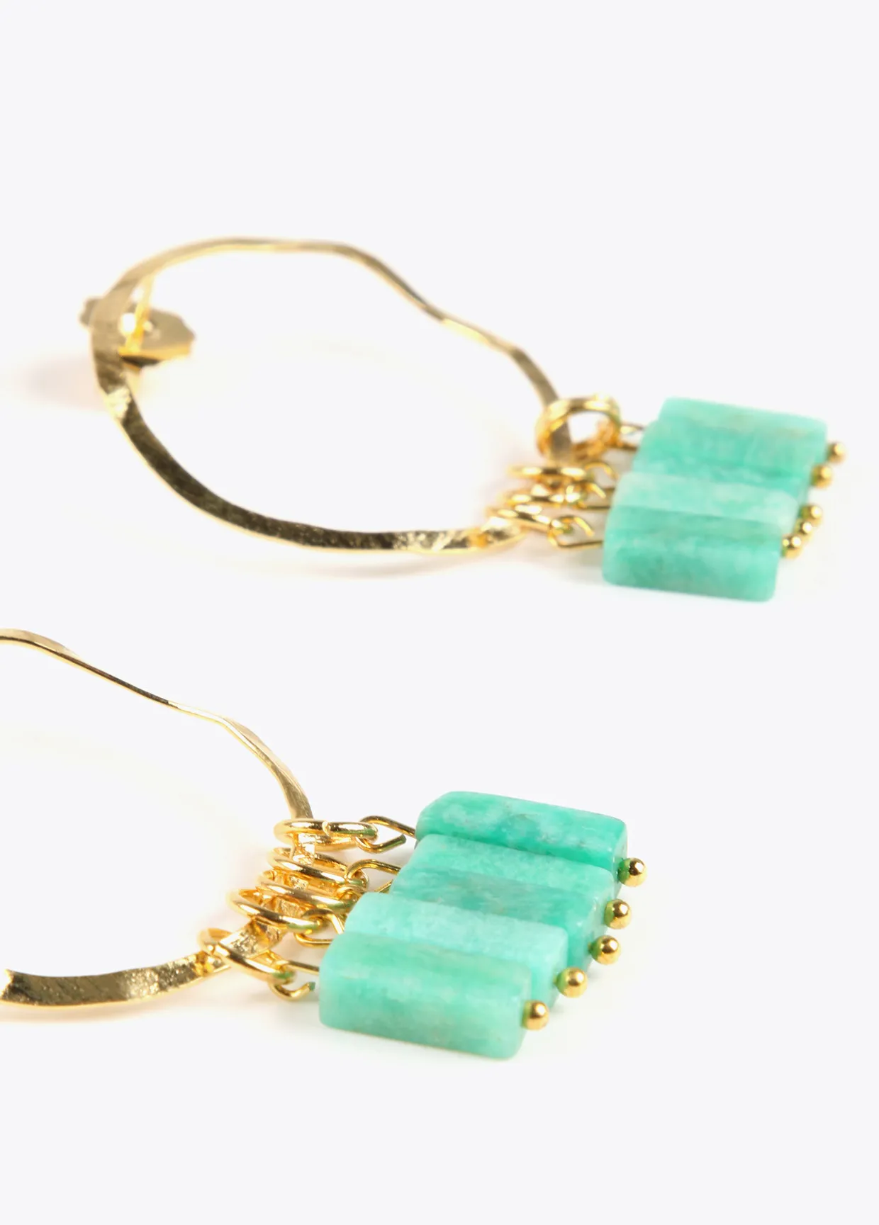 Pendientes de aro con piedras naturales