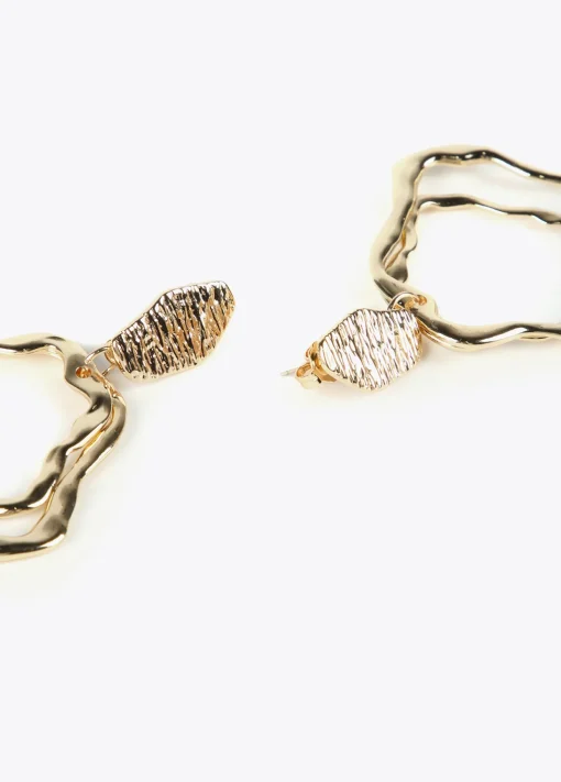 Pendientes dorados multiforma