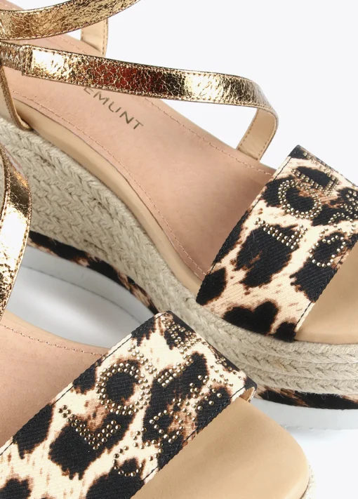 Sandalia cuña animal print