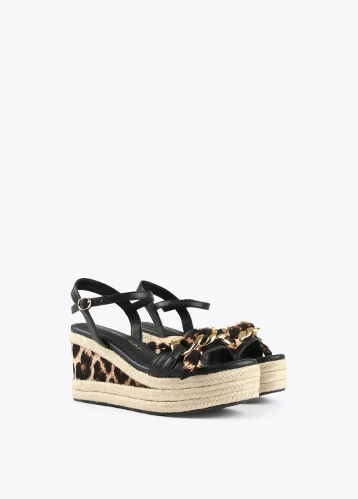 Sandalia cuña con estampado animal