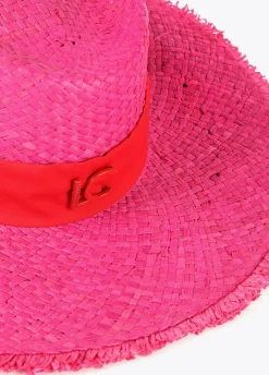 Sombrero con ala ancha