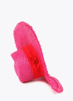 Sombrero con ala ancha