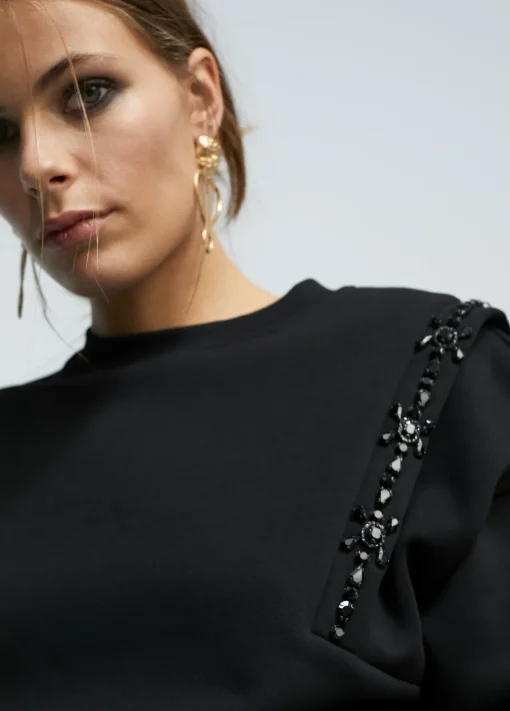Sudadera con pedrería