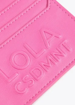 Tarjetero logo con relieve