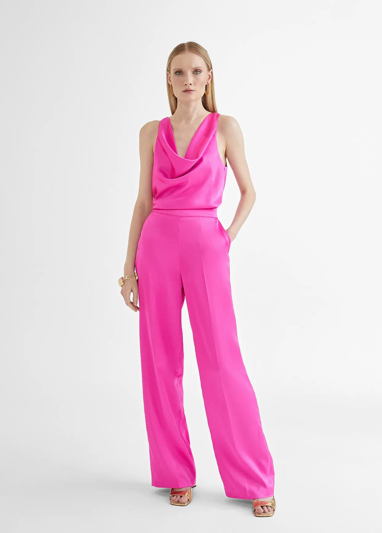 Top satinado con drapeado