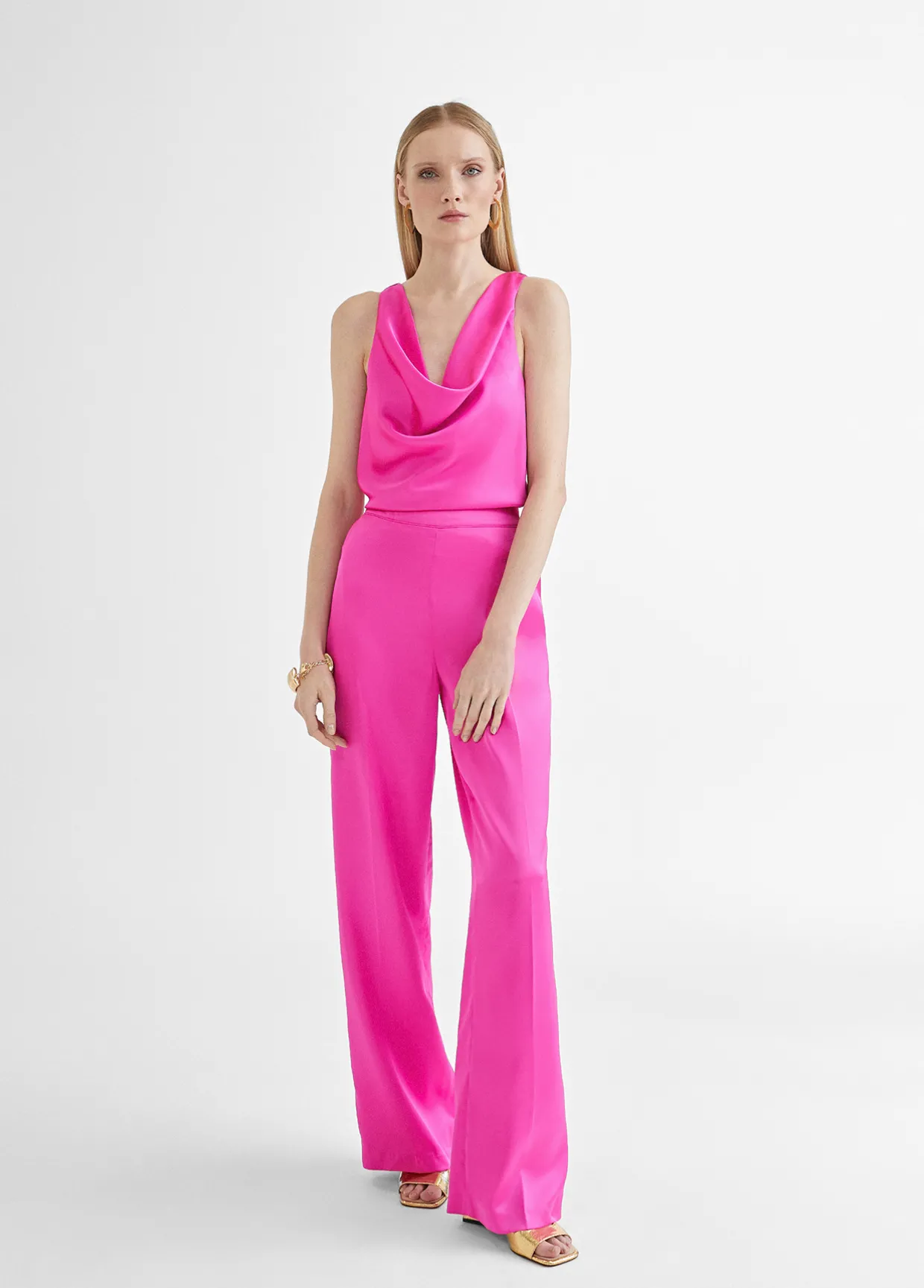 Top satinado con drapeado