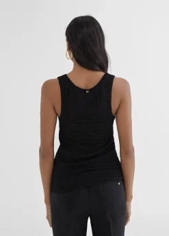 Top semi transparente negro
