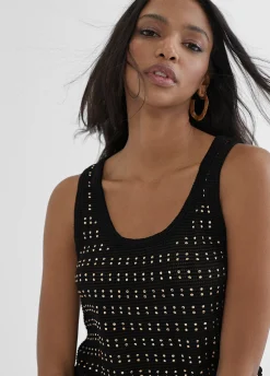 Top semi transparente negro