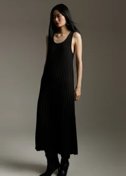 Vestido sin manga plisado
