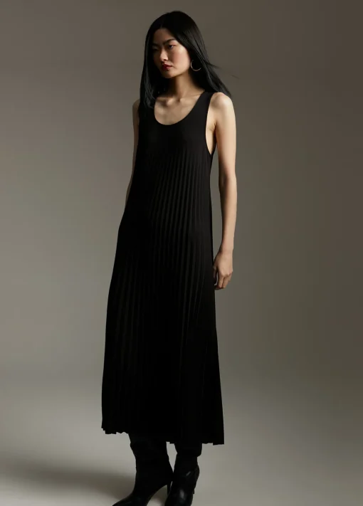 Vestido sin manga plisado