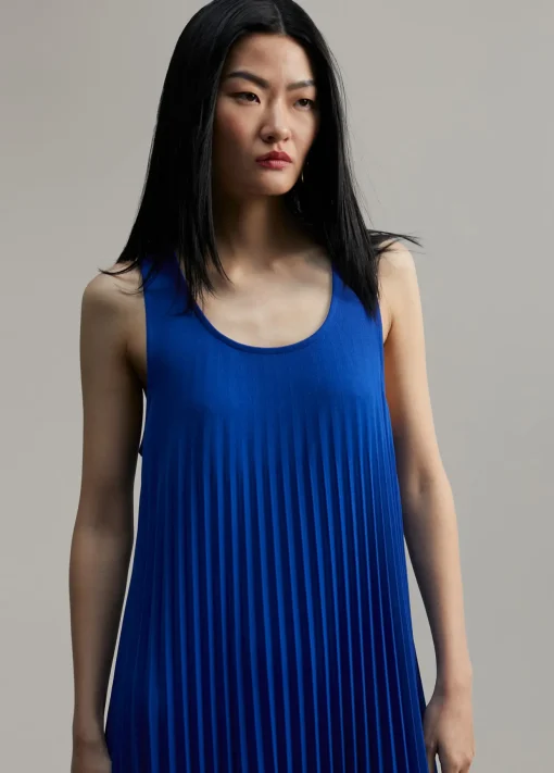 Vestido sin manga plisado